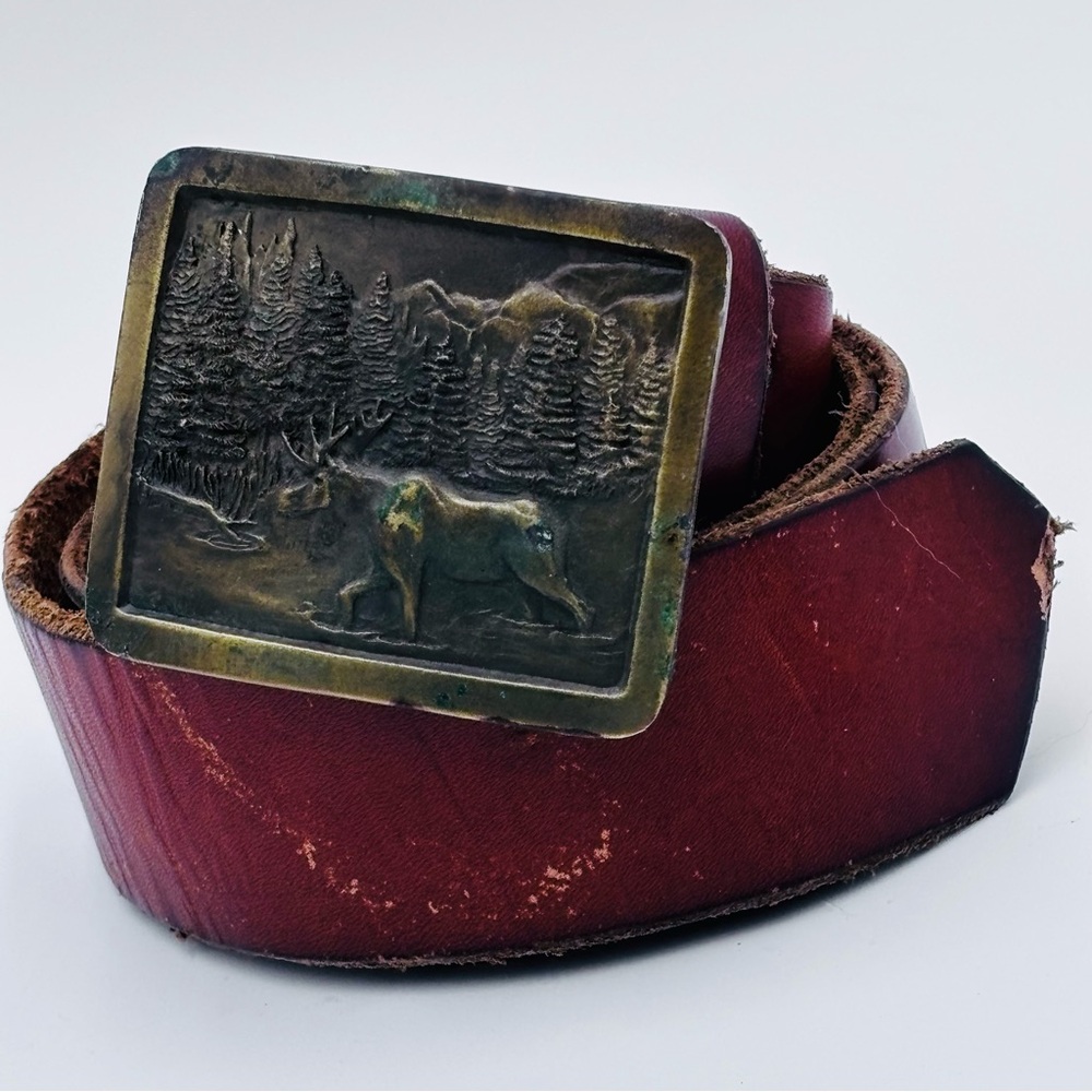 Indiana Metal Craft Moose In The Woods Brass Belt Buckle “76 W. 40” Leather Belt